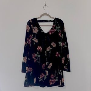 BOUTIQUE - Black Floral Long Blouse